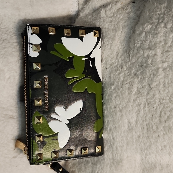 Michael kors wallet